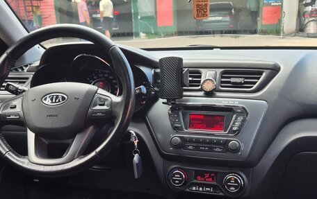 KIA Rio III рестайлинг, 2011 год, 800 000 рублей, 4 фотография