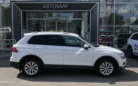 Volkswagen Tiguan II, 2019 год, 2 410 000 рублей, 4 фотография
