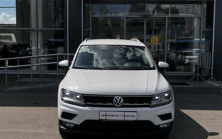 Volkswagen Tiguan II, 2019 год, 2 410 000 рублей, 2 фотография