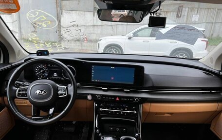 KIA Carnival, 2021 год, 2 722 000 рублей, 10 фотография