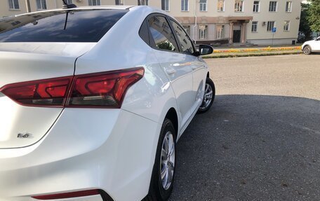 Hyundai Solaris II рестайлинг, 2019 год, 1 399 000 рублей, 4 фотография
