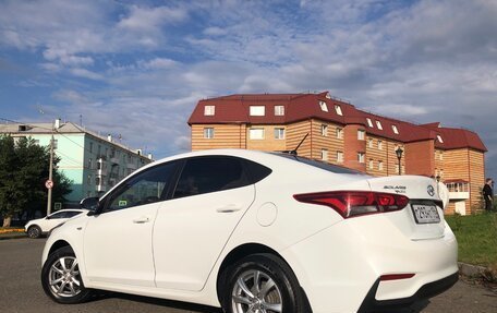 Hyundai Solaris II рестайлинг, 2019 год, 1 399 000 рублей, 5 фотография