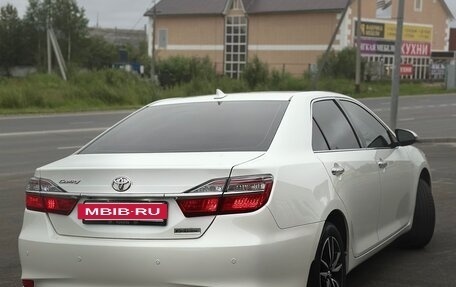 Toyota Camry, 2017 год, 2 550 000 рублей, 2 фотография