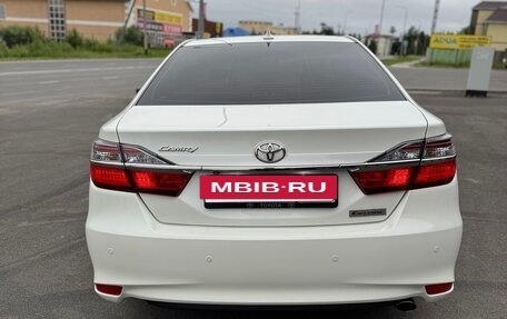 Toyota Camry, 2017 год, 2 550 000 рублей, 6 фотография