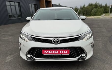 Toyota Camry, 2017 год, 2 550 000 рублей, 9 фотография