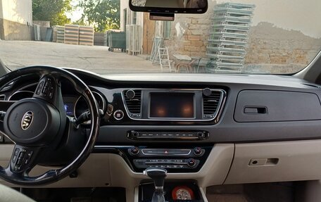 KIA Carnival III, 2018 год, 2 490 000 рублей, 11 фотография