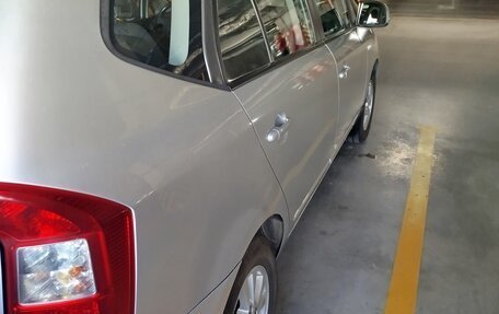 KIA Carens III (RP), 2011 год, 620 000 рублей, 9 фотография