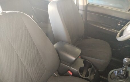 KIA Carens III (RP), 2011 год, 620 000 рублей, 19 фотография