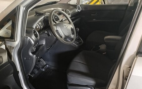 KIA Carens III (RP), 2011 год, 620 000 рублей, 22 фотография