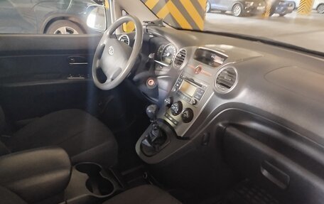 KIA Carens III (RP), 2011 год, 620 000 рублей, 17 фотография