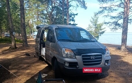 Hyundai H-1 II рестайлинг, 2005 год, 550 000 рублей, 11 фотография
