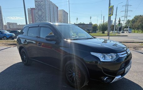 Mitsubishi Outlander III рестайлинг 3, 2014 год, 1 550 000 рублей, 6 фотография
