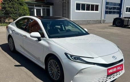 Toyota Camry, 2024 год, 3 650 000 рублей, 2 фотография