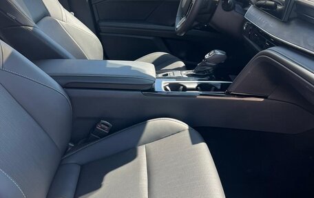 Toyota Camry, 2024 год, 3 650 000 рублей, 28 фотография