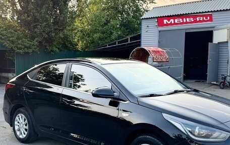 Hyundai Solaris II рестайлинг, 2017 год, 1 300 000 рублей, 3 фотография