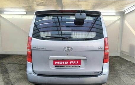 Hyundai Grand Starex Grand Starex I рестайлинг 2, 2012 год, 1 699 000 рублей, 3 фотография