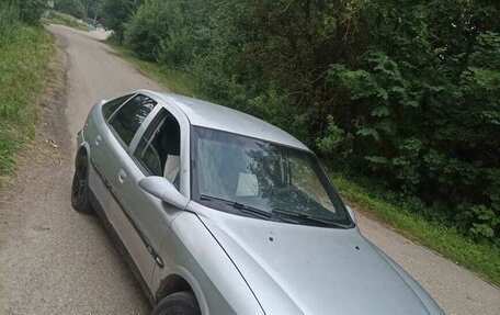 Opel Vectra B рестайлинг, 1997 год, 75 000 рублей, 1 фотография