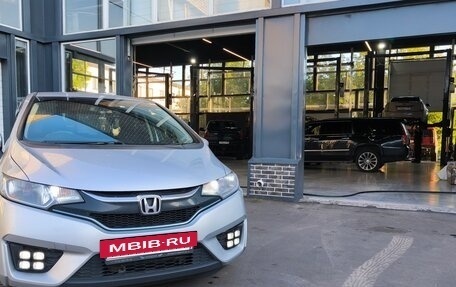 Honda Fit III, 2016 год, 970 000 рублей, 2 фотография