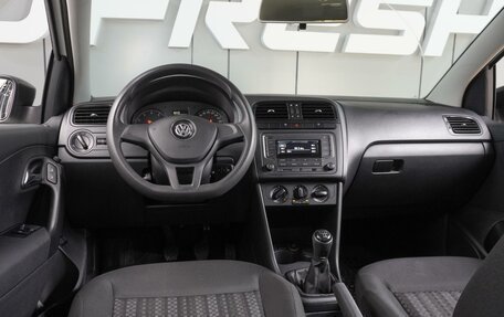 Volkswagen Polo VI (EU Market), 2017 год, 1 099 000 рублей, 6 фотография