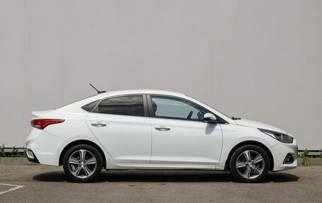 Hyundai Solaris II рестайлинг, 2019 год, 1 390 000 рублей, 5 фотография