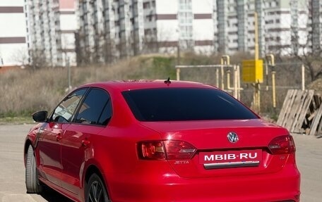 Volkswagen Jetta VI, 2011 год, 980 000 рублей, 4 фотография