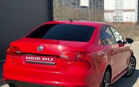 Volkswagen Jetta VI, 2011 год, 980 000 рублей, 5 фотография
