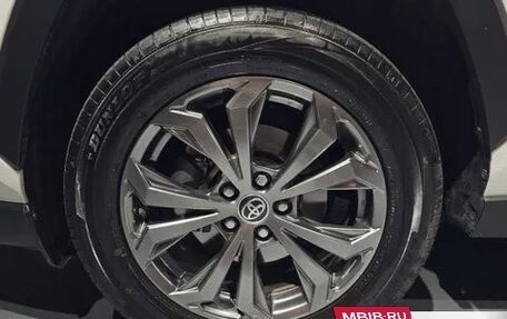 Toyota RAV4, 2022 год, 2 680 000 рублей, 7 фотография