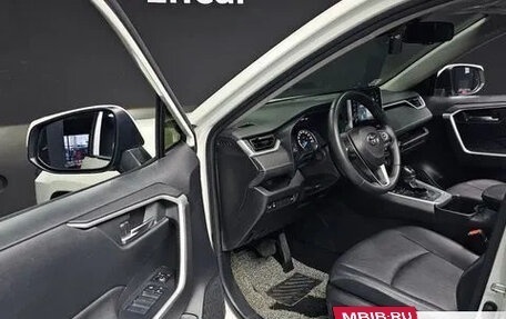 Toyota RAV4, 2022 год, 2 680 000 рублей, 15 фотография