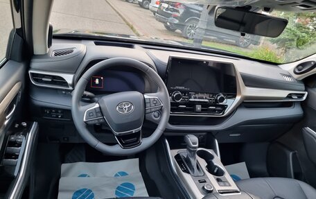 Toyota Highlander, 2025 год, 5 075 000 рублей, 15 фотография