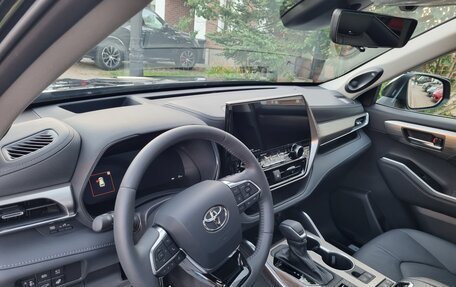Toyota Highlander, 2025 год, 5 075 000 рублей, 22 фотография