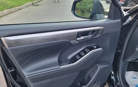 Toyota Highlander, 2025 год, 5 075 000 рублей, 20 фотография