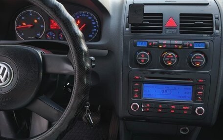 Volkswagen Touran III, 2006 год, 525 000 рублей, 7 фотография