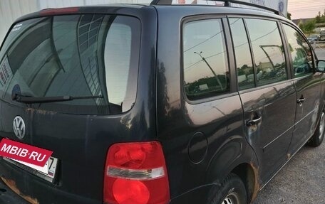 Volkswagen Touran III, 2006 год, 525 000 рублей, 5 фотография