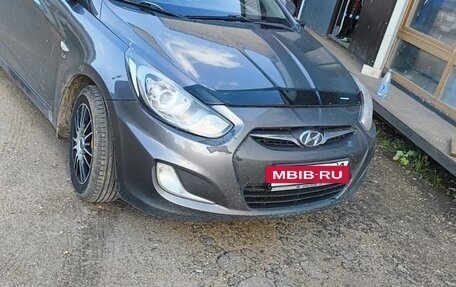 Hyundai Solaris II рестайлинг, 2012 год, 680 000 рублей, 2 фотография