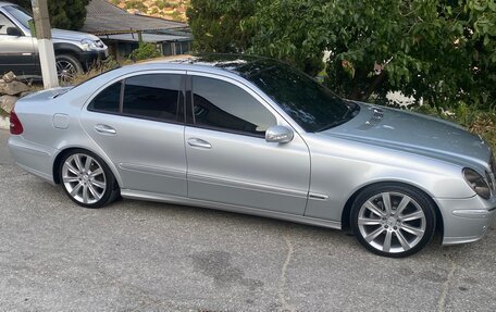 Mercedes-Benz E-Класс, 2005 год, 1 150 000 рублей, 2 фотография
