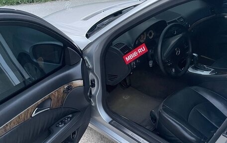 Mercedes-Benz E-Класс, 2005 год, 1 150 000 рублей, 24 фотография