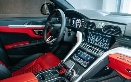 Lamborghini Urus I, 2020 год, 26 000 000 рублей, 17 фотография