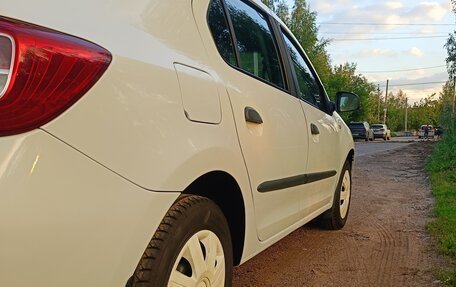 Renault Logan II, 2015 год, 670 000 рублей, 5 фотография