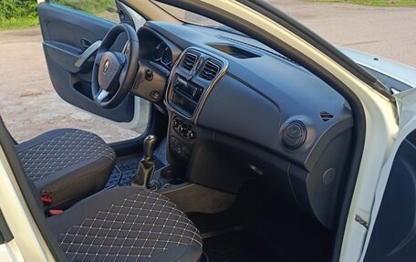 Renault Logan II, 2015 год, 670 000 рублей, 8 фотография