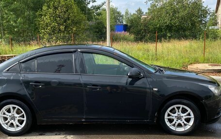 Chevrolet Cruze II, 2010 год, 580 000 рублей, 3 фотография