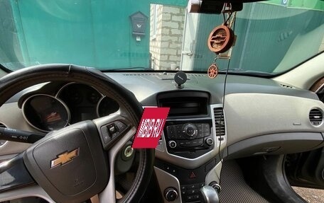 Chevrolet Cruze II, 2010 год, 580 000 рублей, 5 фотография