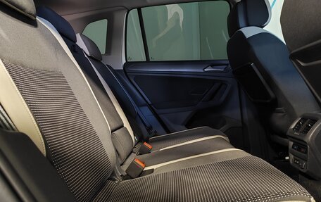 Volkswagen Tiguan II, 2019 год, 1 989 000 рублей, 13 фотография