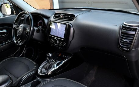 KIA Soul II рестайлинг, 2015 год, 1 317 000 рублей, 9 фотография
