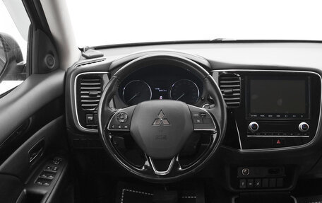 Mitsubishi Outlander III рестайлинг 3, 2020 год, 2 159 000 рублей, 7 фотография