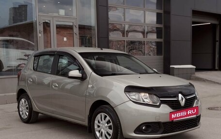 Renault Sandero II рестайлинг, 2017 год, 800 000 рублей, 3 фотография