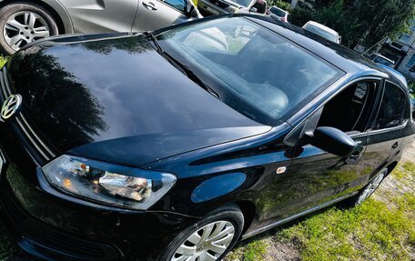 Volkswagen Polo VI (EU Market), 2012 год, 715 000 рублей, 1 фотография