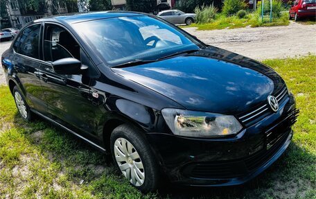 Volkswagen Polo VI (EU Market), 2012 год, 715 000 рублей, 2 фотография