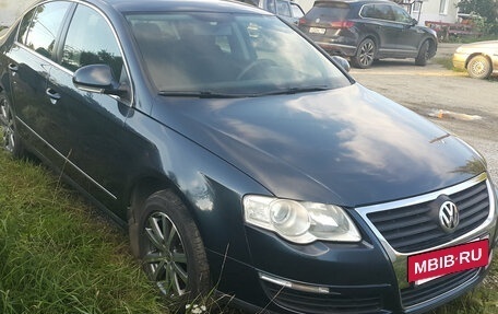 Volkswagen Passat B6, 2006 год, 690 000 рублей, 2 фотография