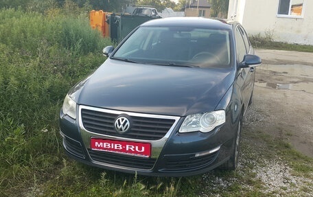 Volkswagen Passat B6, 2006 год, 690 000 рублей, 1 фотография