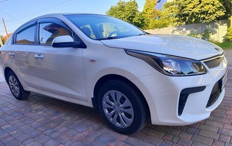 KIA Rio IV, 2019 год, 1 090 000 рублей, 1 фотография